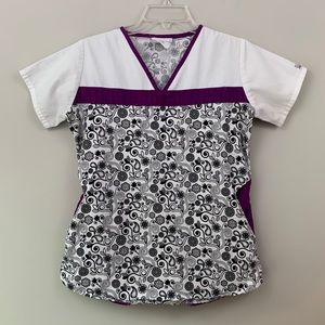 UA Scrubs top
